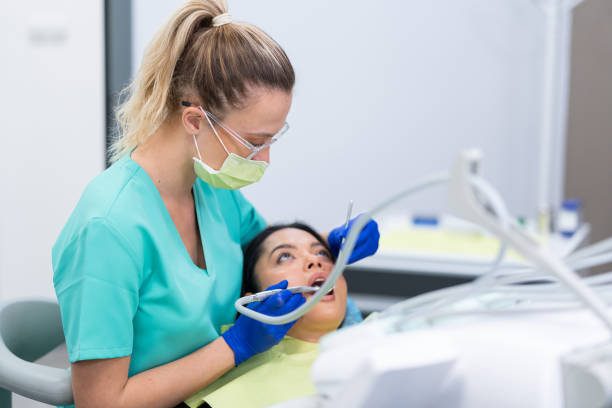 Best Emergency Care for Gum Disease in North Les, AK